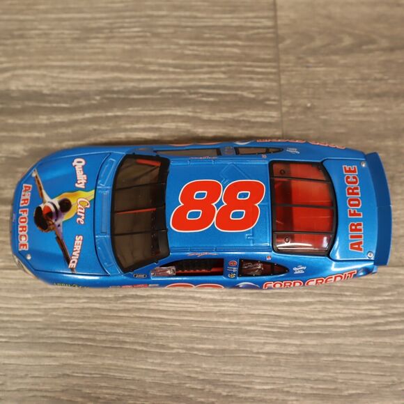 DALE JARRETT #88 QUALITY CARE/AIR FORCE 1/24 ACTION NASCAR DIECAST 2000 - Picture 11 of 12